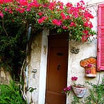 "A small house in an alley in Antibes"