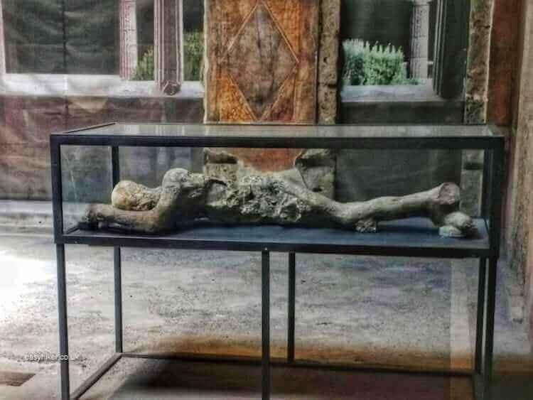 Pompeii for the Ruins-o-Skeptic