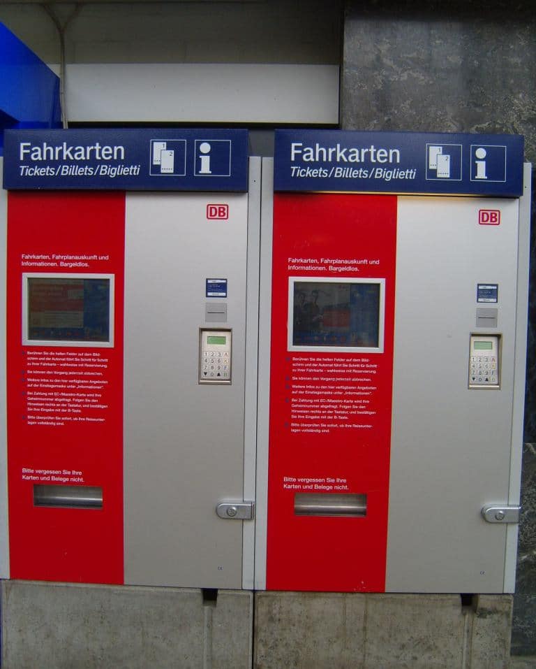 "Ticket machines in German Hauptbahnhof"